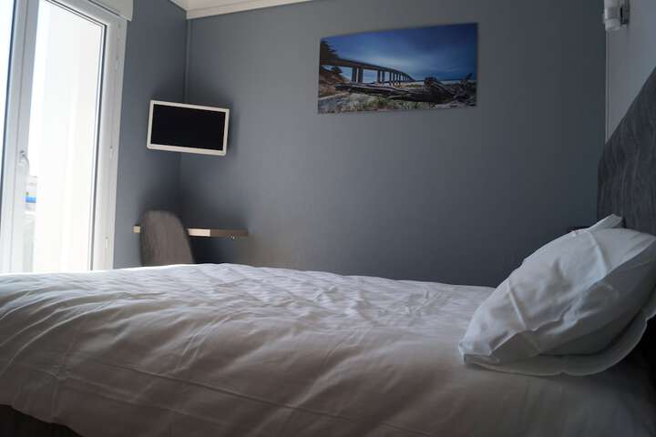 Room 4 of 41