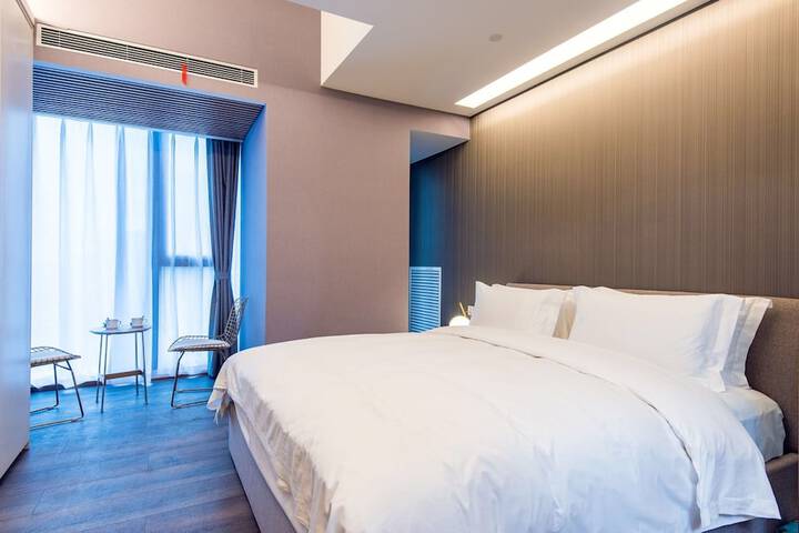 Room 11 of 29