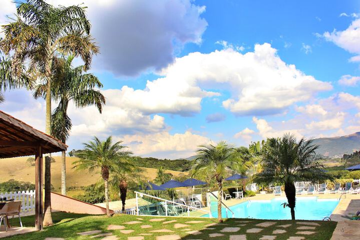 Pool 21 of 43