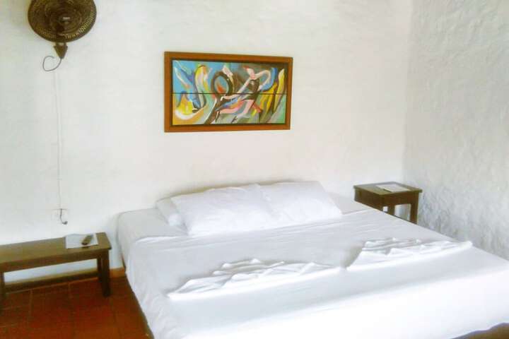 Room 28 of 100