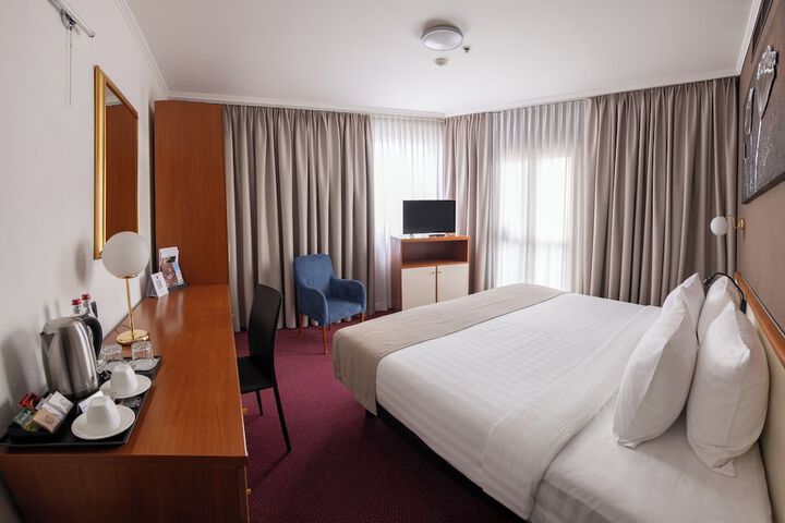 Room 40 of 129