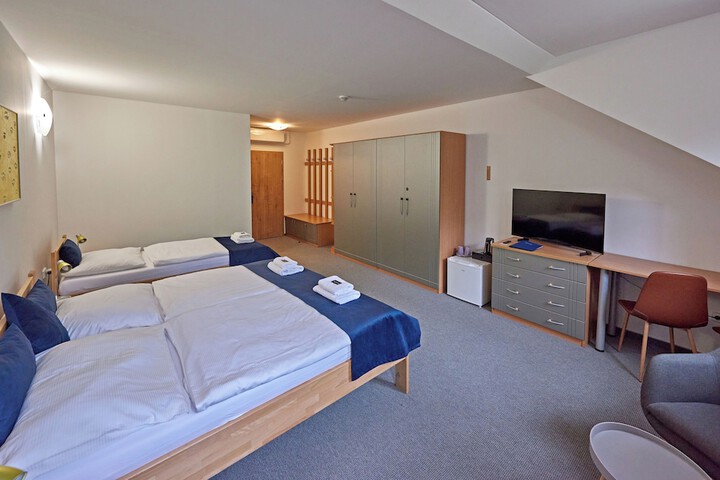 Room 17 of 91