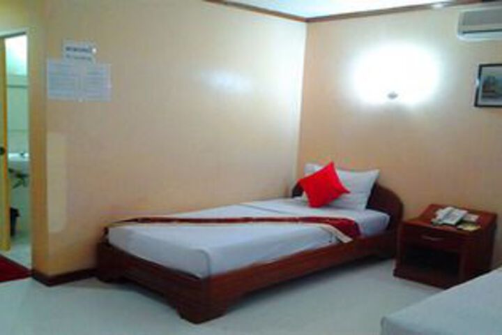 Room 19 of 30