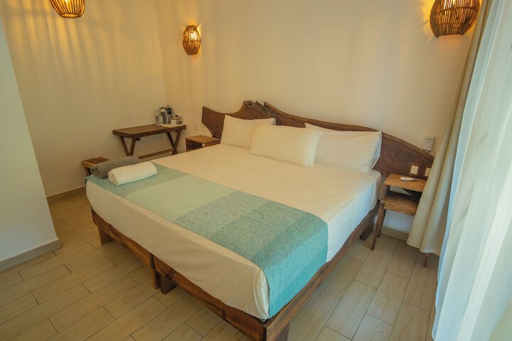 Room 6 of 91