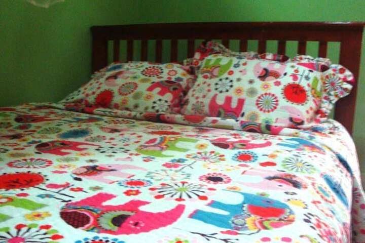 Room 6 of 10