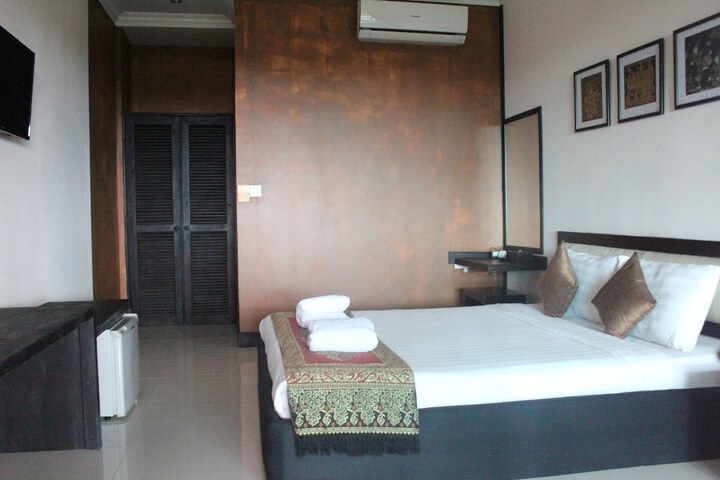 Room 4 of 69