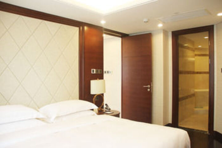 Room 28 of 52