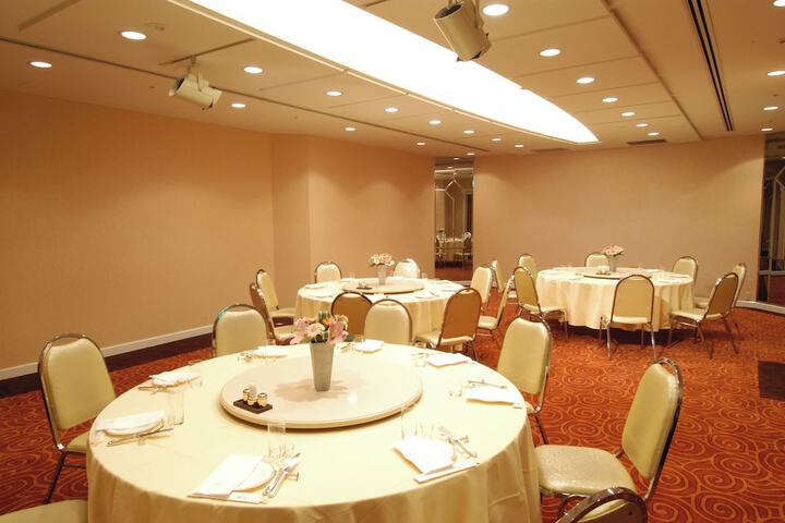 Ballroom/Hall 104 of 120