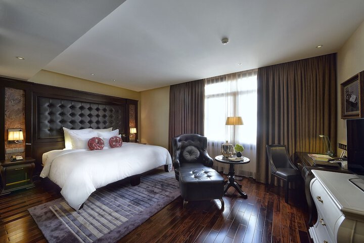 Room 8 of 64