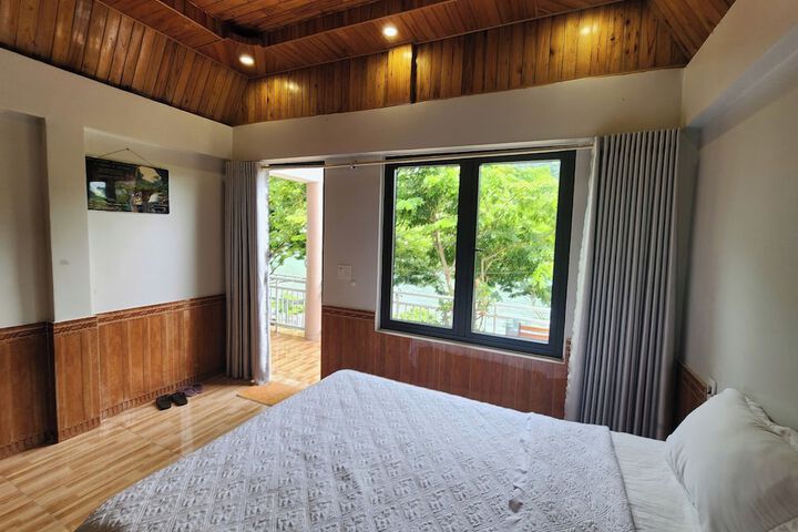 Room 17 of 62