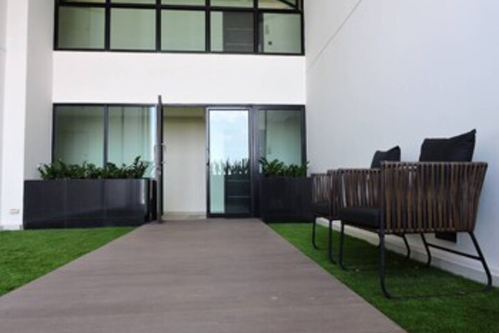 Hotel Exterior 6 of 23