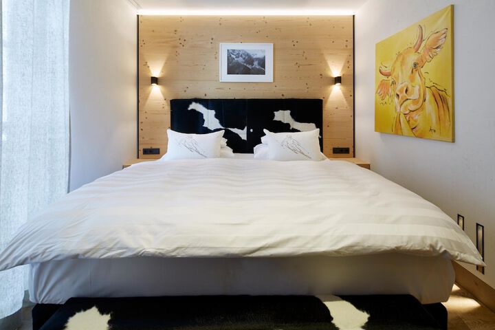 Room 12 of 87