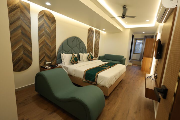 Room 17 of 62