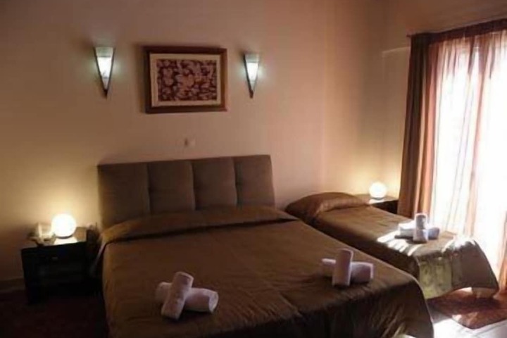 Room 14 of 38