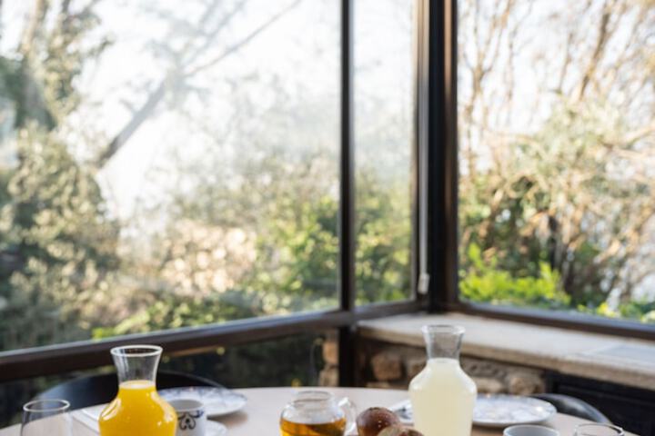 Breakfast/Coffee Service 42 of 74