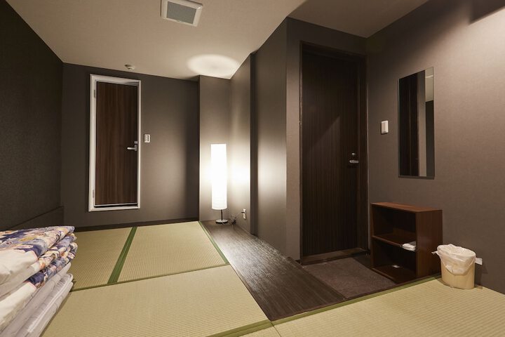 Room 38 of 288