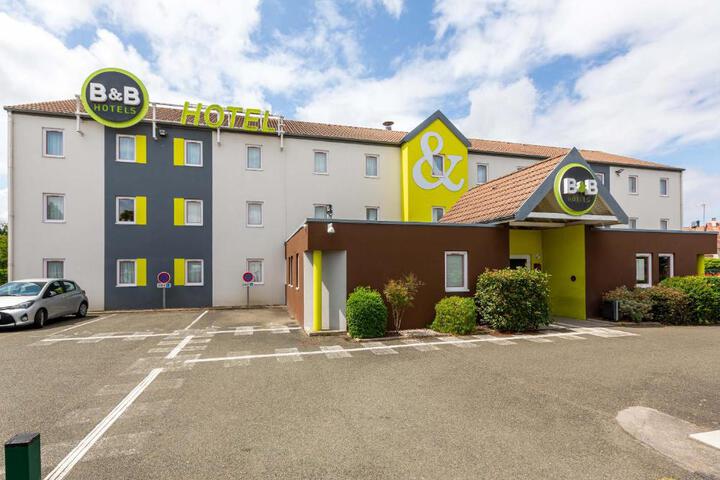 B & B HOTEL CHARTRES Le Coudray