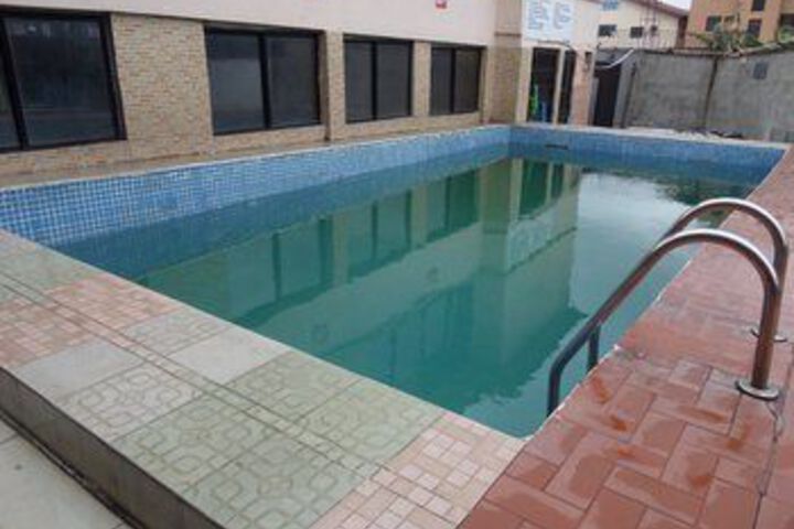 Pool 18 of 20