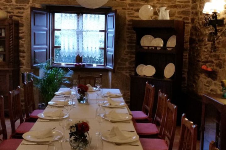 Dining 15 of 33