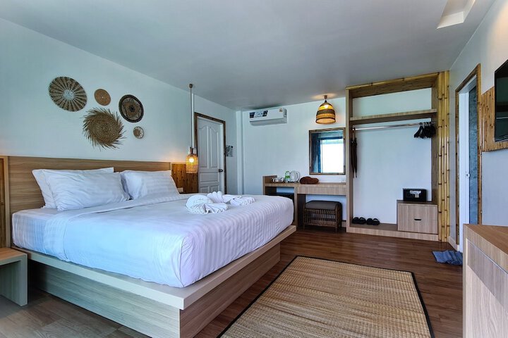 Room 5 of 59