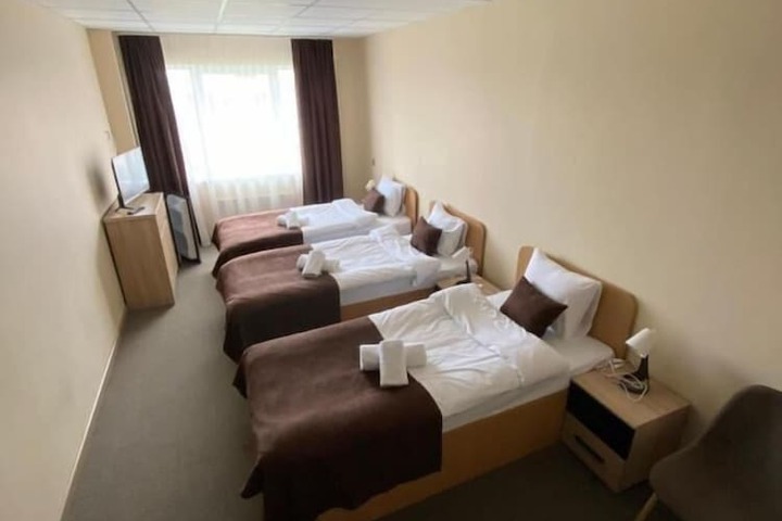 Room 13 of 32