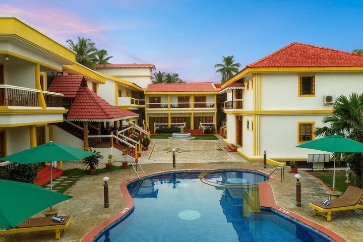 Pool Hotel