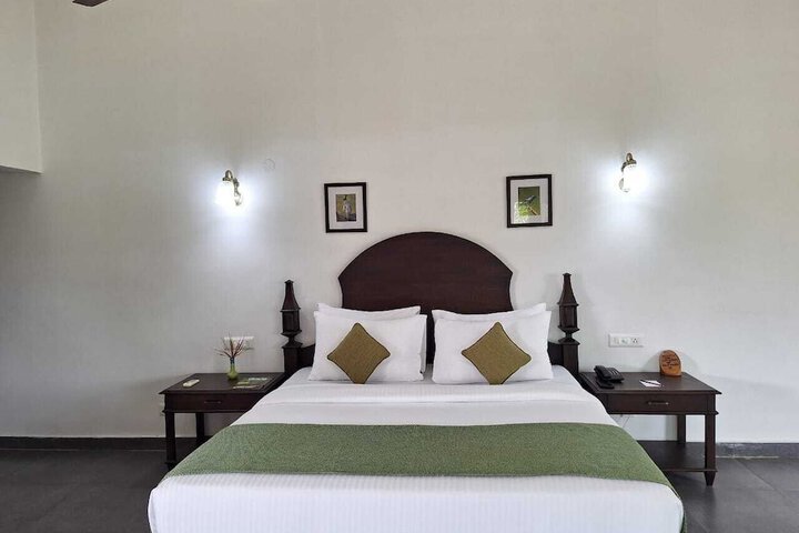 Room 2 of 6
