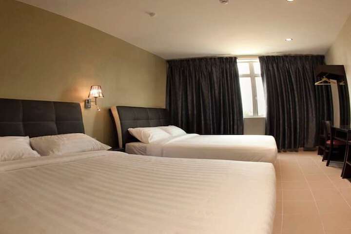 Room 4 of 44
