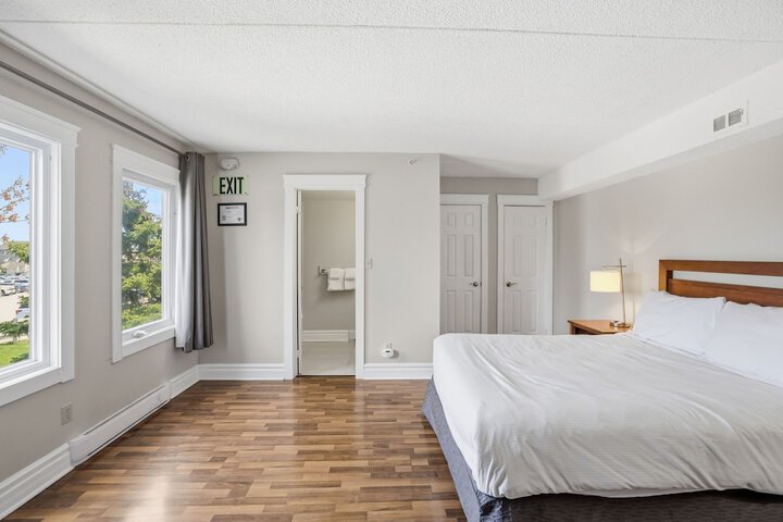 Room 127 of 457