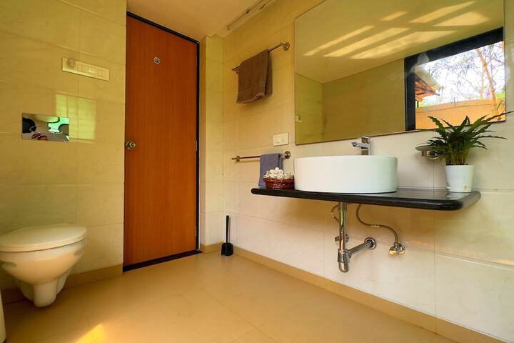 Room 26 of 45