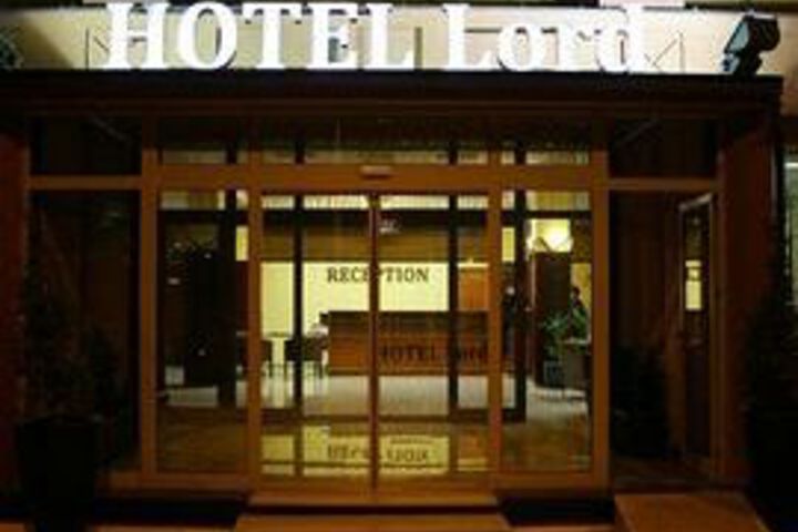 Hotel 10 of 11