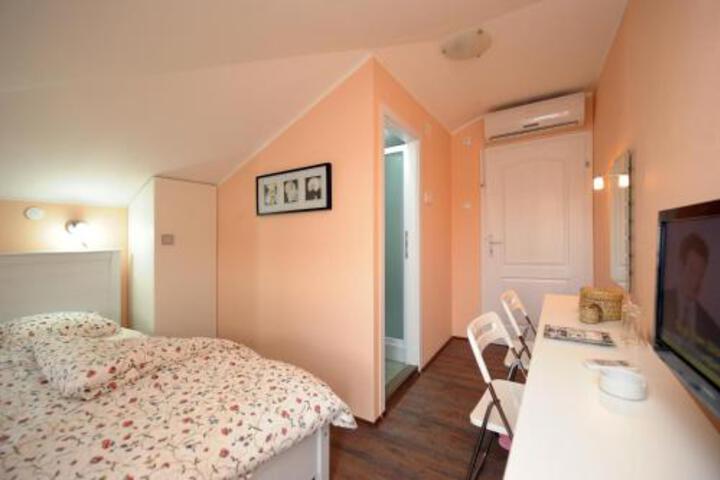 Rooms Jahting Klub Kej