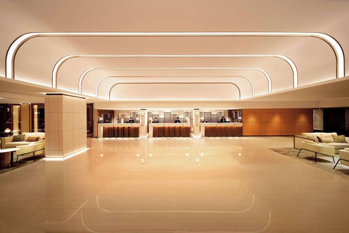 Entrance & Lobby