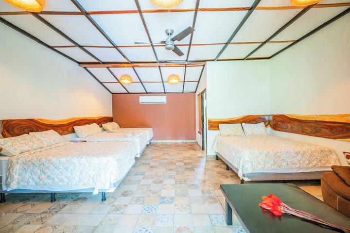 Room 21 of 43