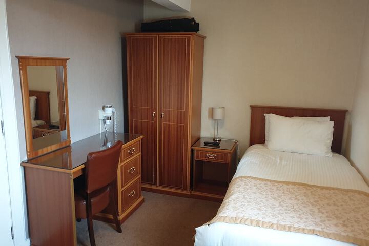 COMMERCIAL HOTEL