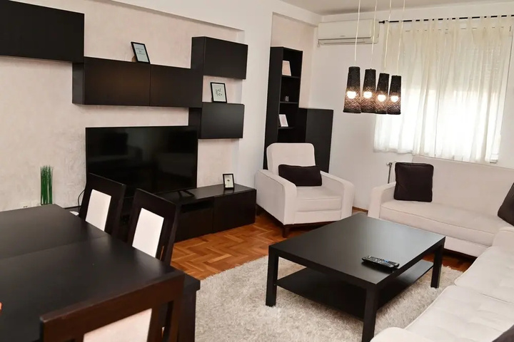 Room 5 of 15