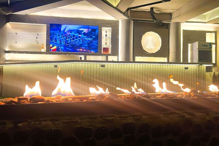 Lounge 68 of 87