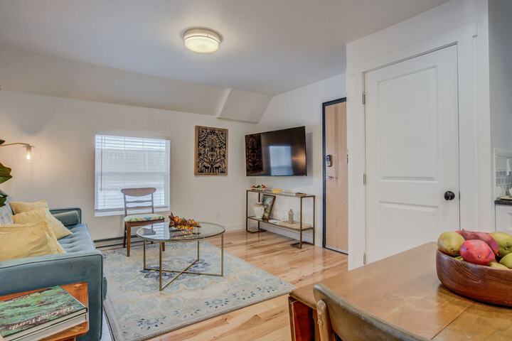 Room 9 of 28