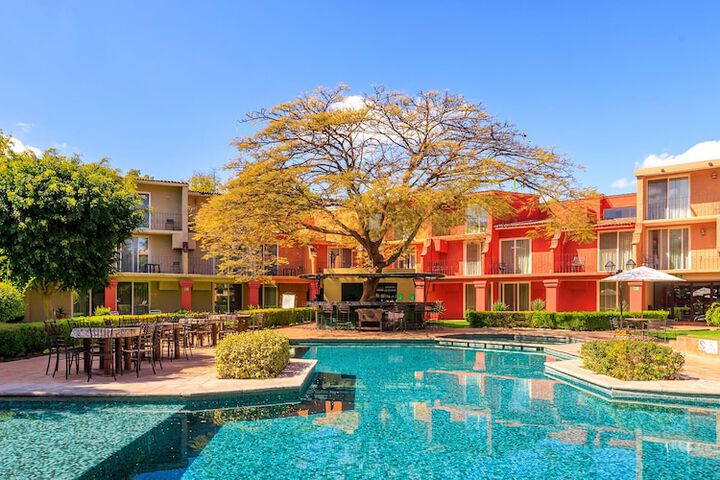 Pool Hotel