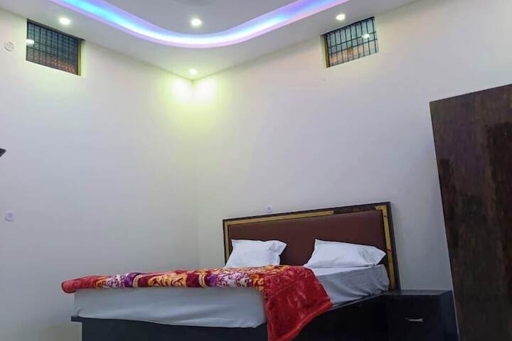 Room 7 of 14