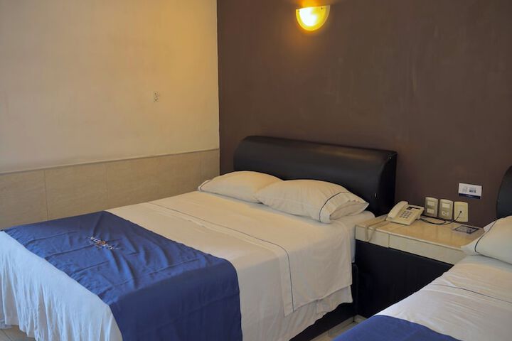 Room 13 of 87