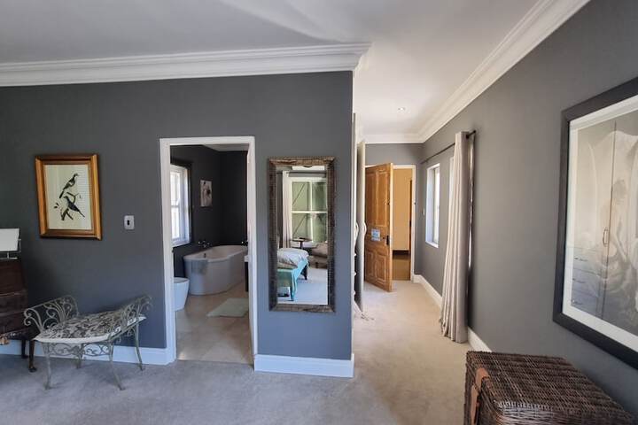 Room 25 of 52