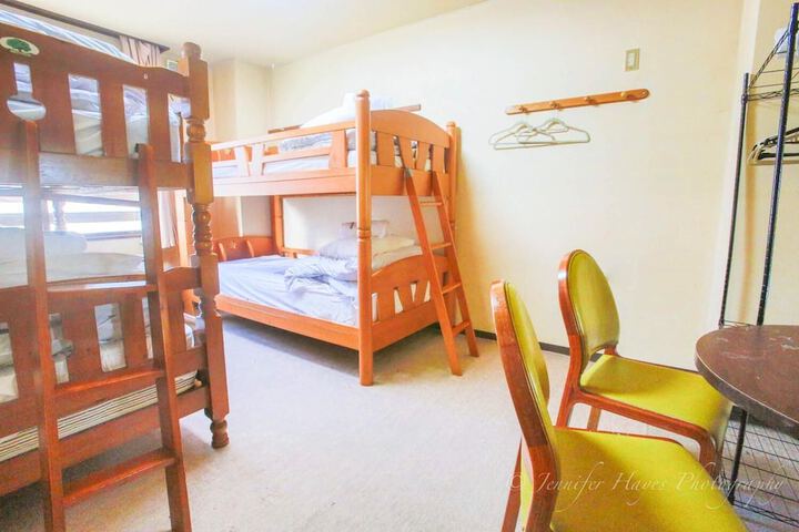 Room 16 of 35