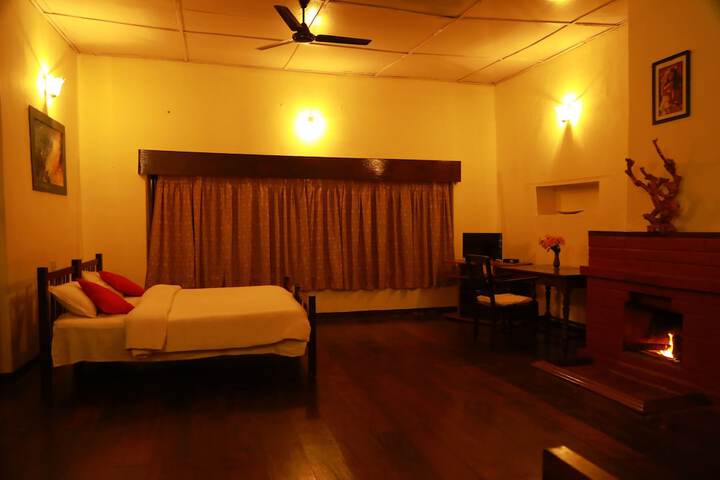 Room 3 of 53