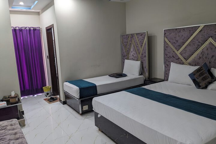 Room 15 of 36