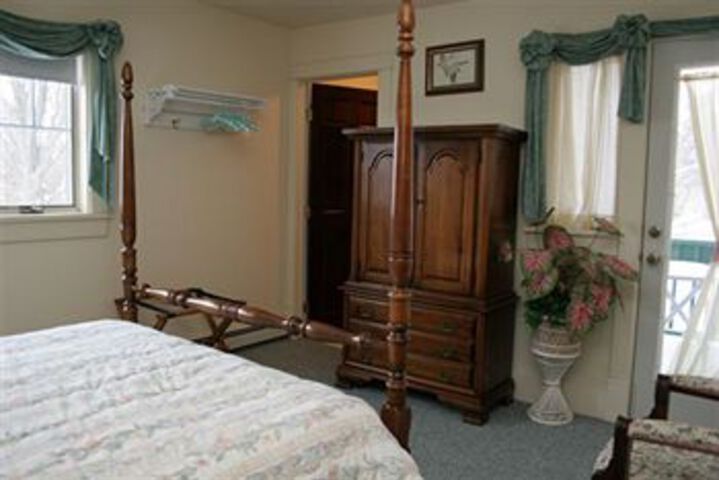 Room 4 of 19