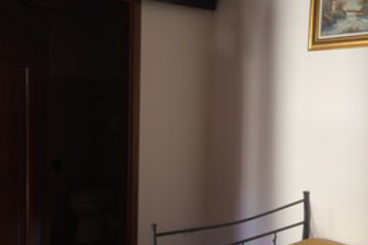 Room 53 of 55