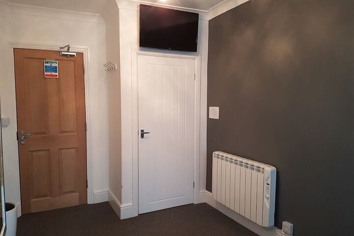 Room 9 of 92