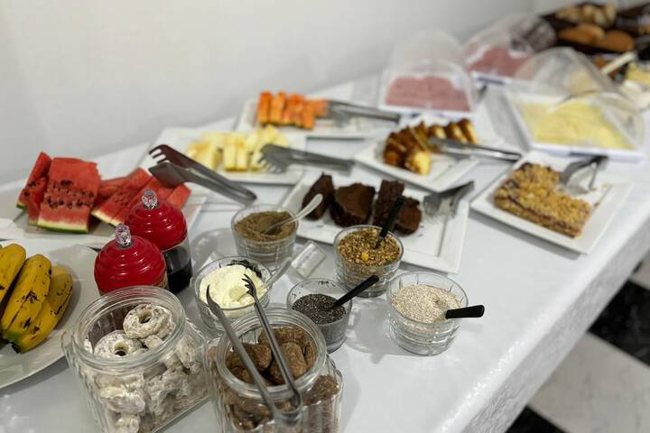 Breakfast/Coffee Service 14 of 24