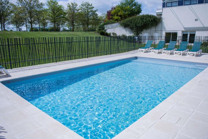 Hotel with Pool